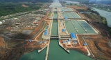 Panama canal extension