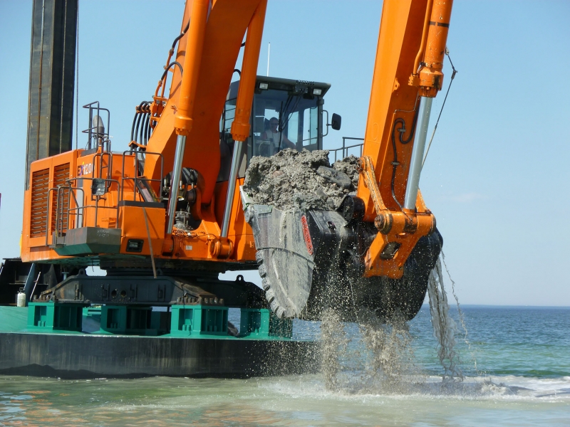Boulder Backhoe dredges Equipment Dredging Database